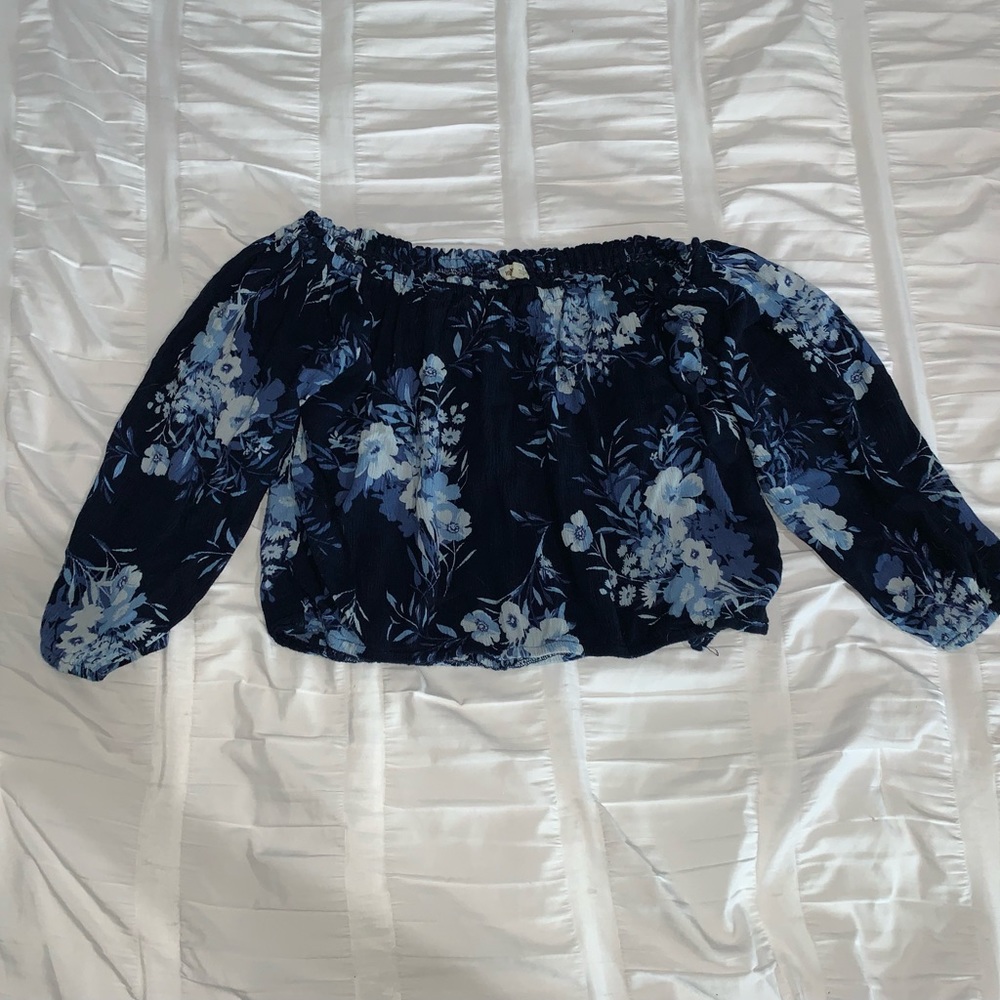 3 for 22! 💎 Hollister Floral Off Shoulder